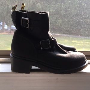 Dr Martens black leather boots